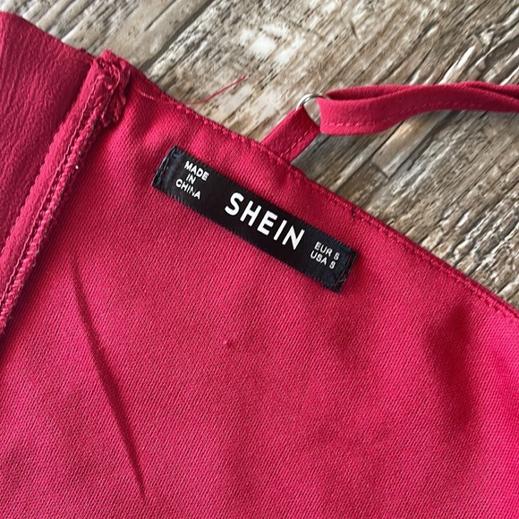 SHEIN RED MINI TOP, SMALL - Picture 5 of 11